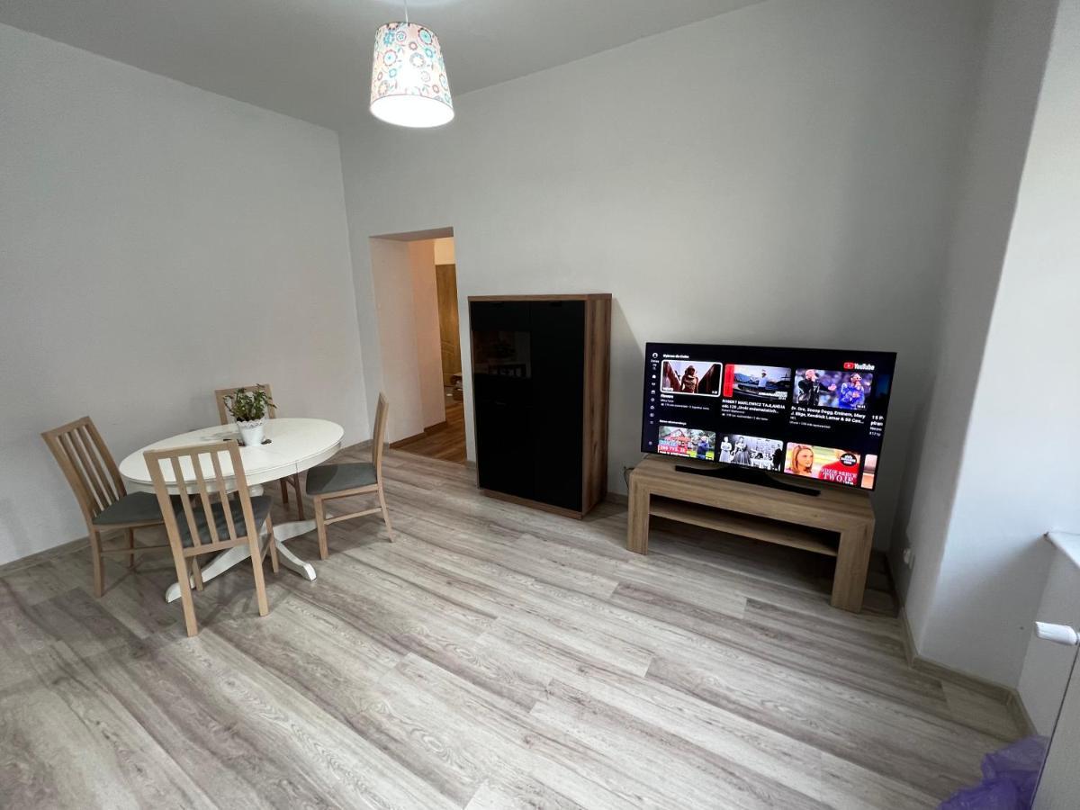 Ferienwohnung Apartament 3 Pokojowy Z Parkingiem Zabkowice Slaskie Exterior foto